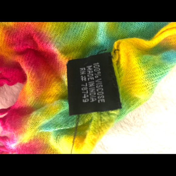 ☮️ A ONCE IN A LIFETIME TIE-DYE SCARF - Picture 4 of 5